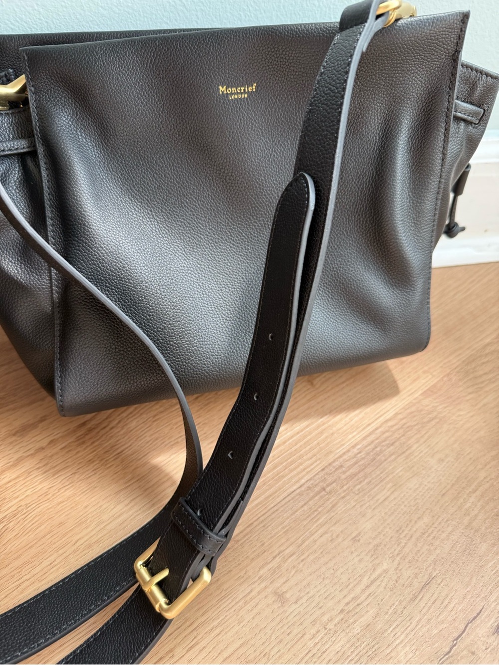 GORGEOUS Moncrief London Black Leather Crossbody Bag